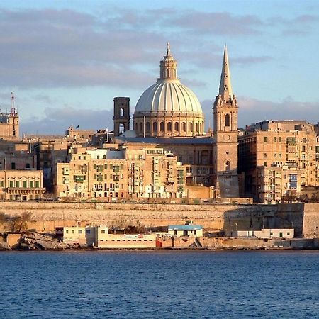 Luxury Apt W/ Side Seaviews And Pool, Top Location Sliema Exterior photo