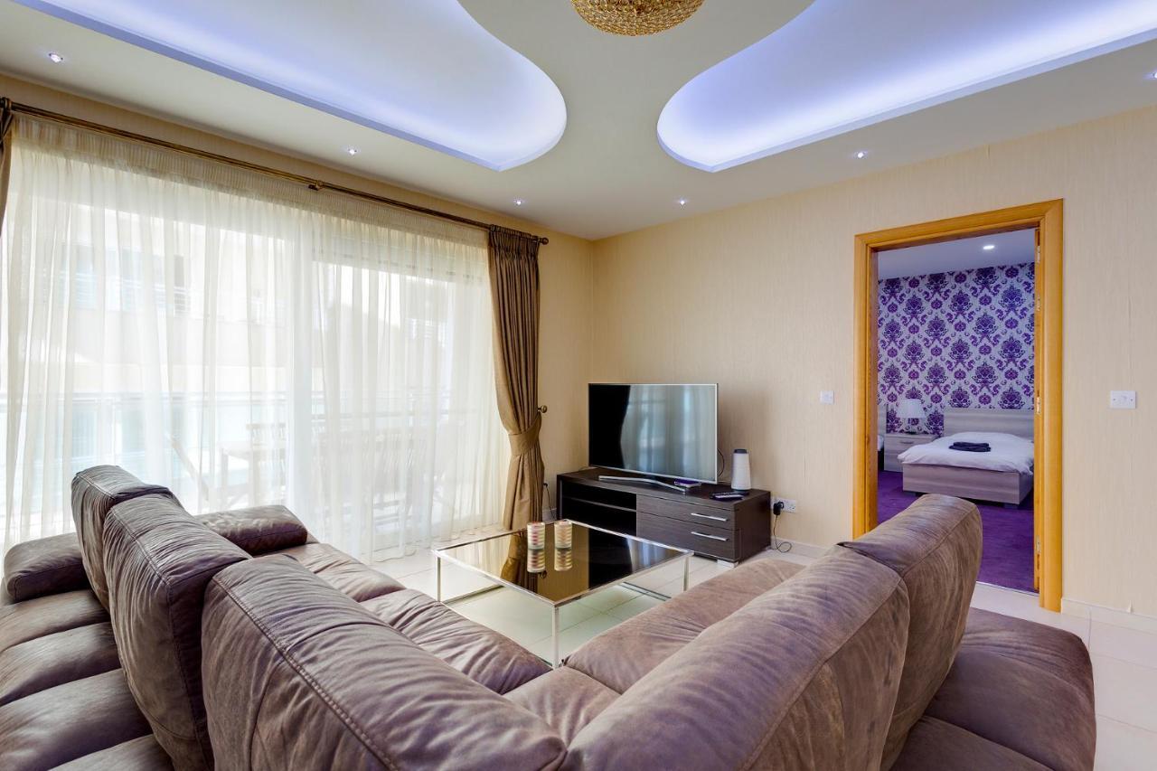 Luxury Apt W/ Side Seaviews And Pool, Top Location Sliema Exterior photo