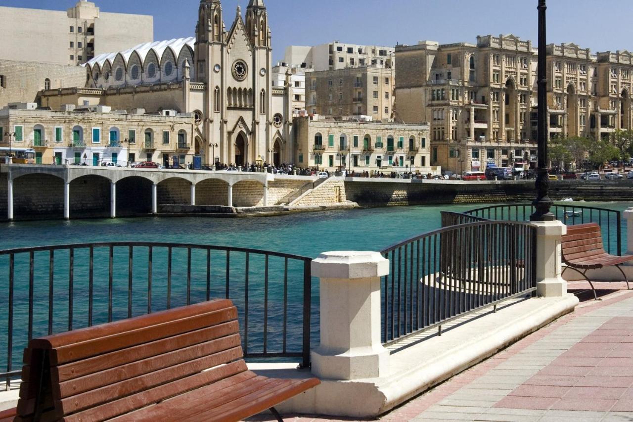 Luxury Apt W/ Side Seaviews And Pool, Top Location Sliema Exterior photo