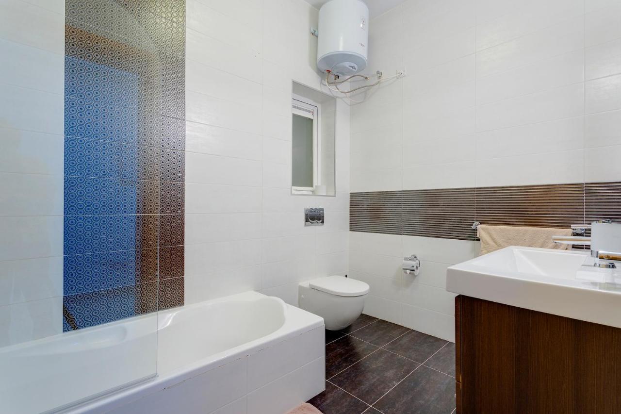 Luxury Apt W/ Side Seaviews And Pool, Top Location Sliema Exterior photo